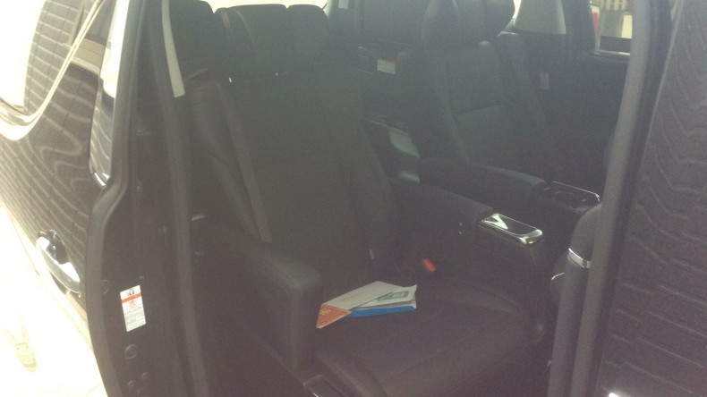 内装後方シート