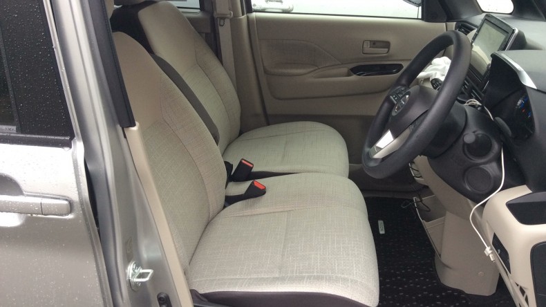 内装前方シート