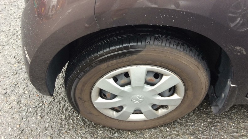 タイヤホイール前