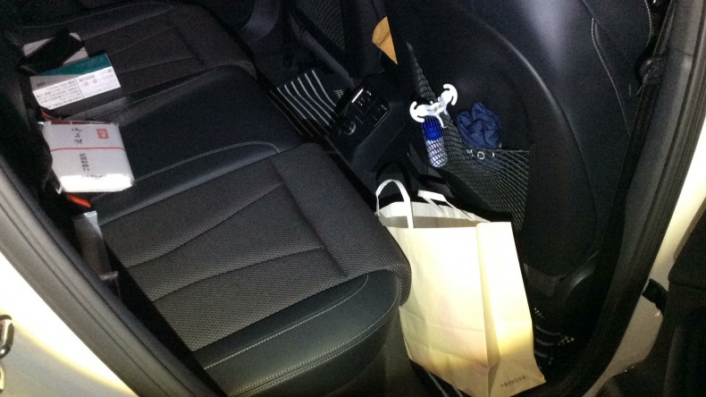 内装後方シート