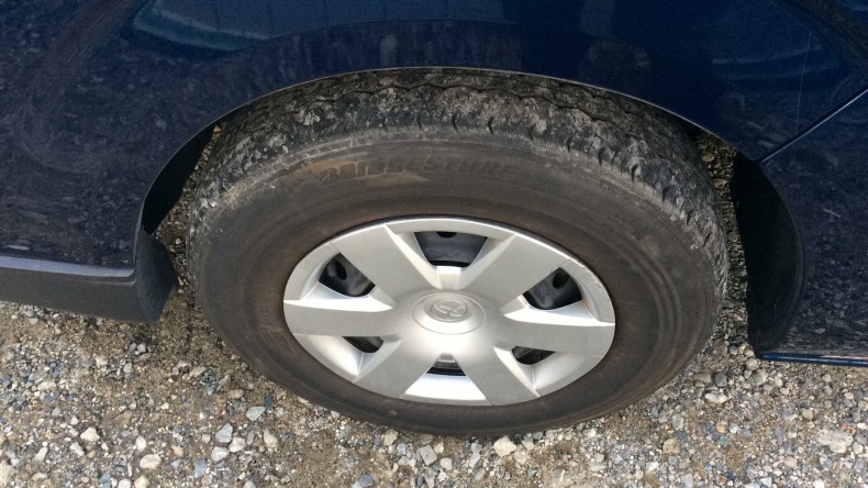 タイヤホイール前