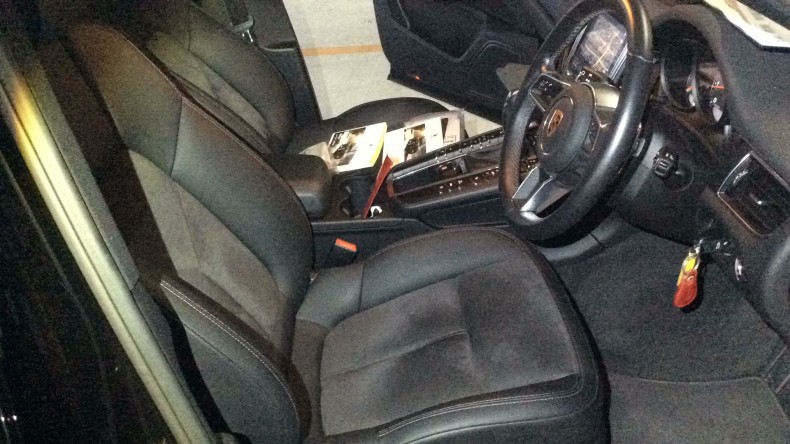 内装前方シート