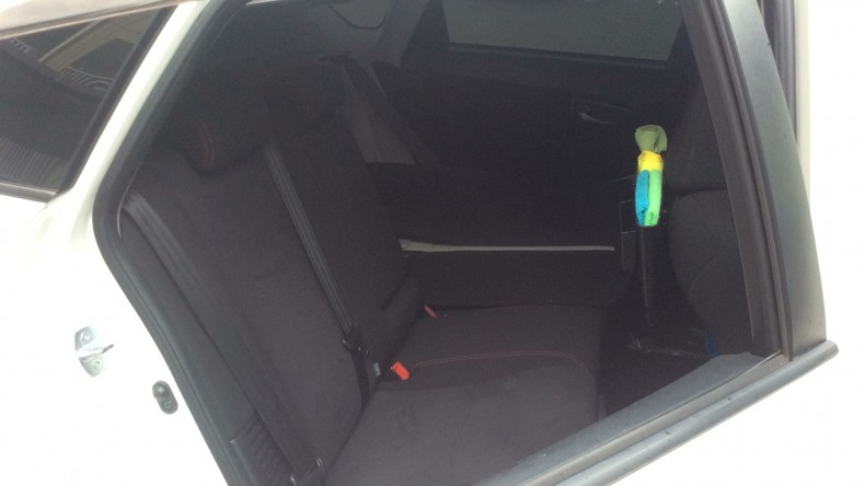 内装後方シート