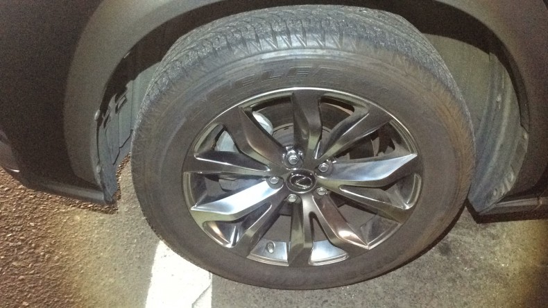 タイヤホイール前