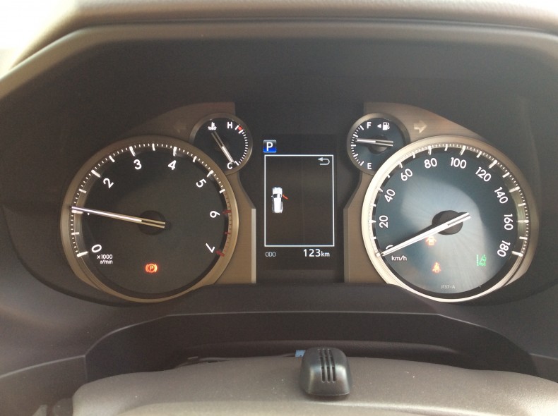 内装メーター
