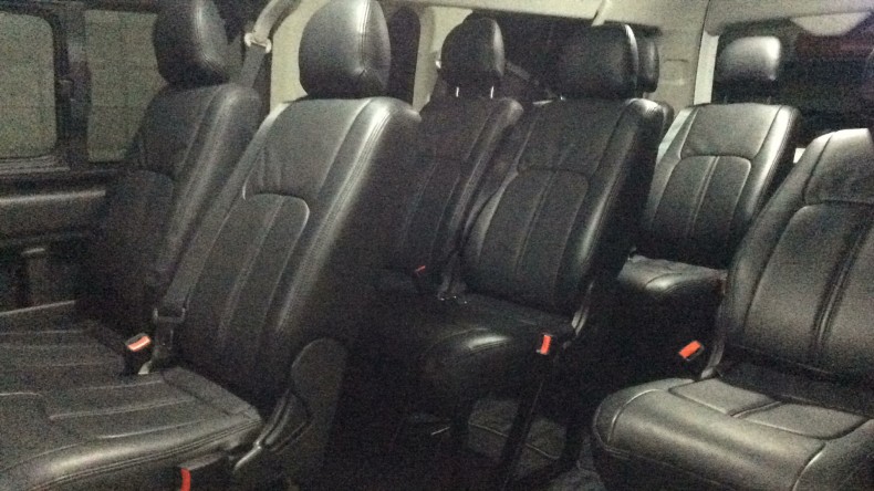 内装後方シート