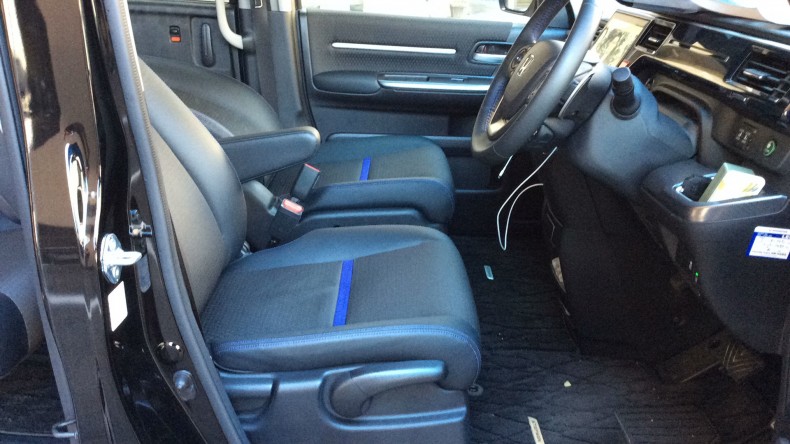 内装前方シート