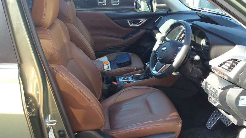 内装前方シート