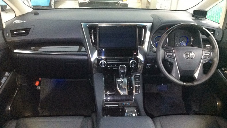 内装インパネ全体