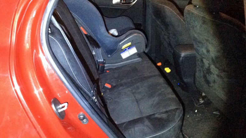 内装後方シート