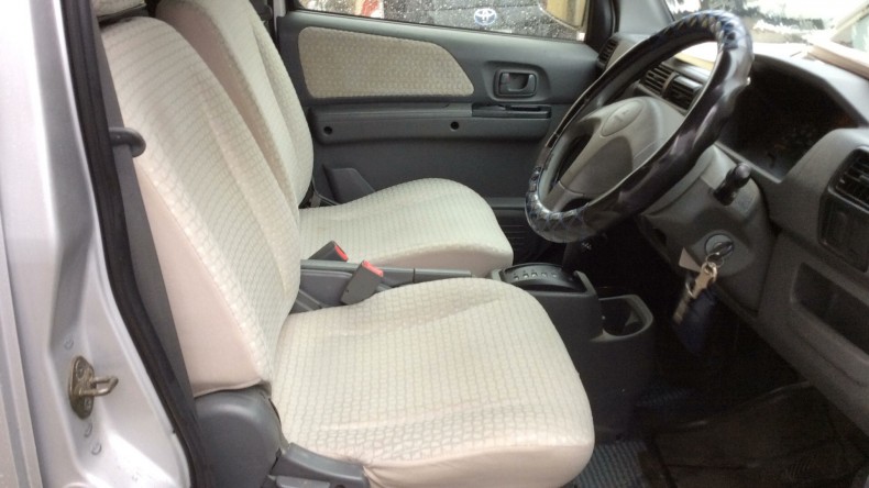 内装前方シート