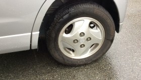 タイヤホイール前