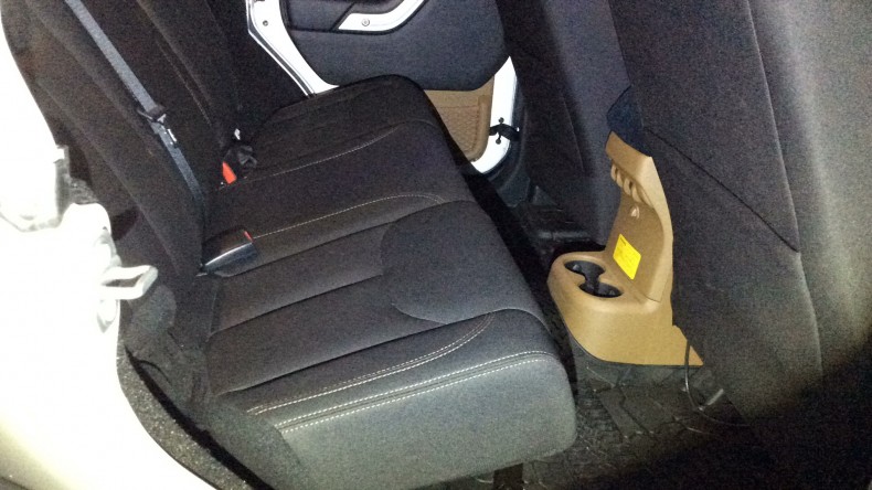 内装後方シート