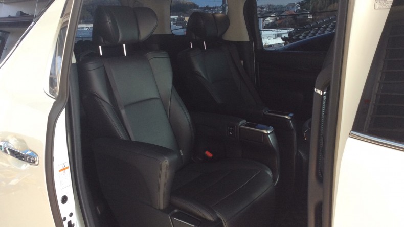 内装後方シート