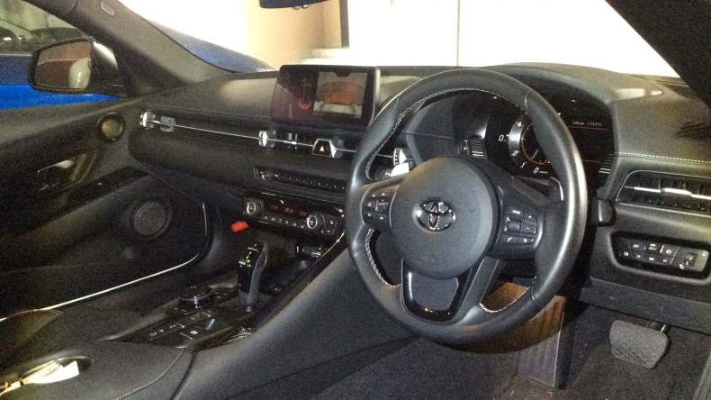 内装インパネ全体