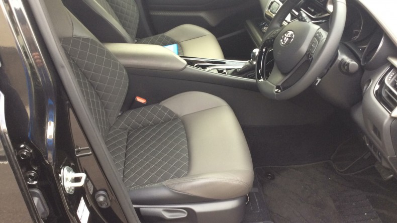 内装前方シート