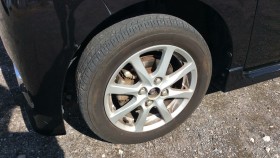 タイヤホイール前