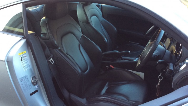 内装前方シート