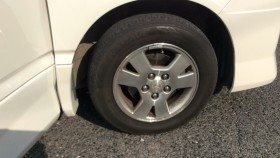 タイヤホイール前