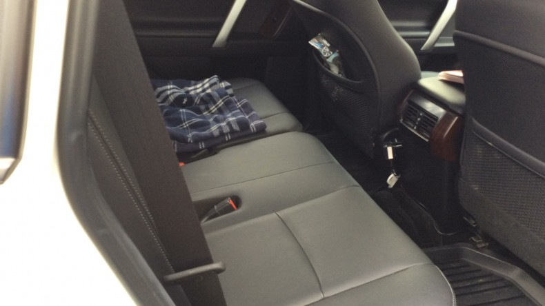 内装後方シート