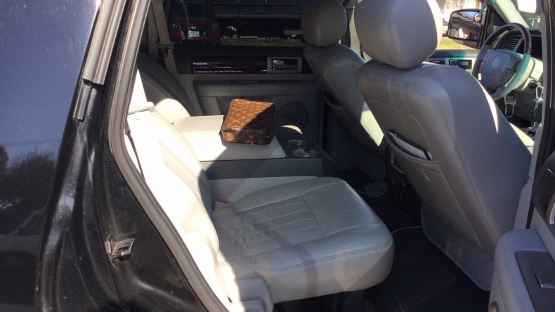 内装後方シート