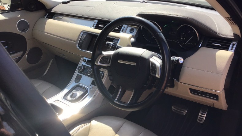 内装インパネ全体