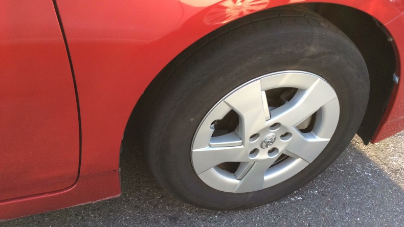 タイヤホイール前