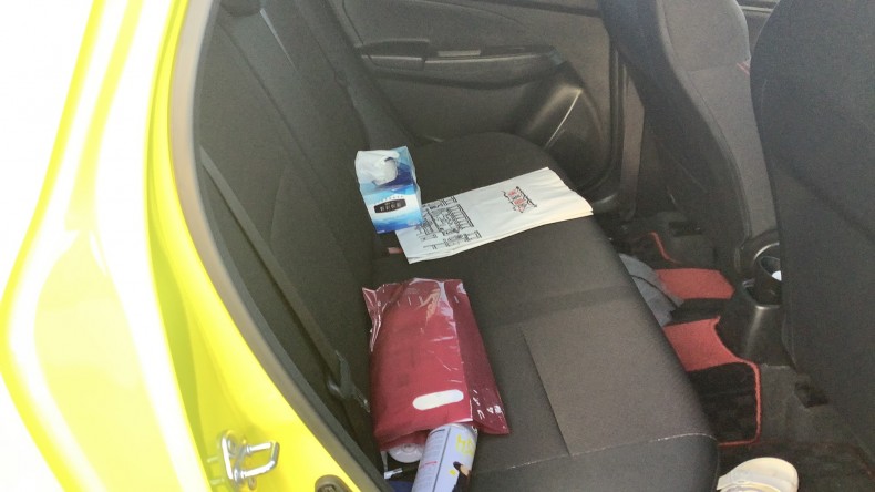 内装後方シート