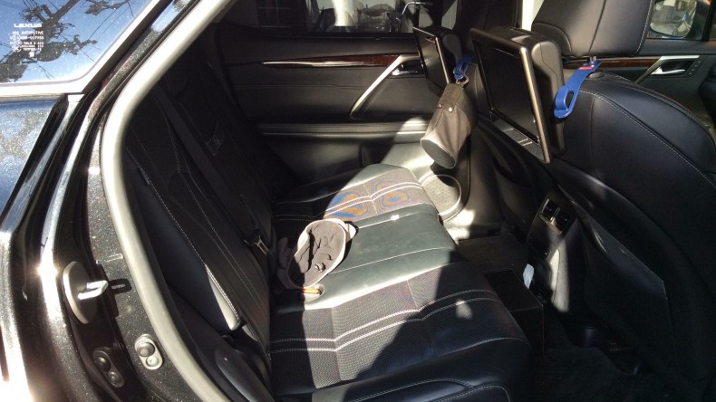 内装後方シート