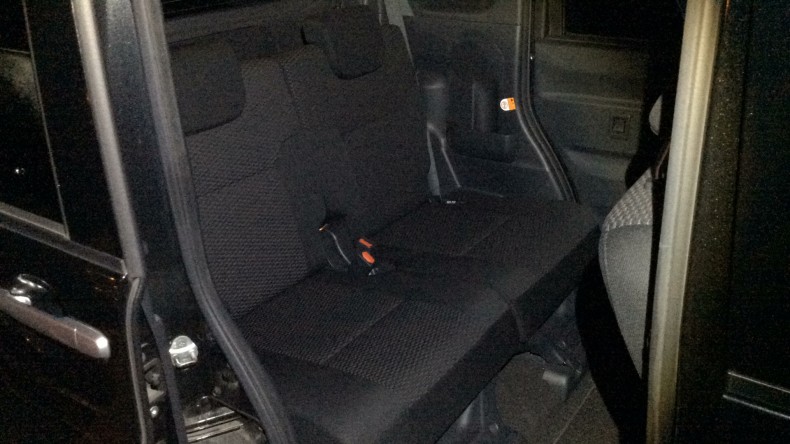 内装後方シート