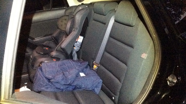 内装後方シート