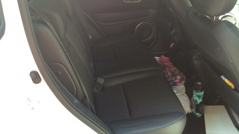 内装後方シート