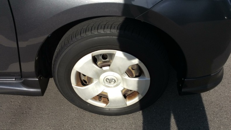 タイヤホイール前