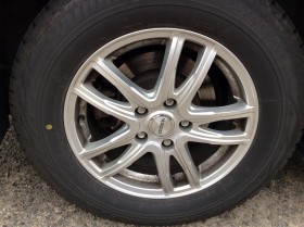 タイヤホイール前