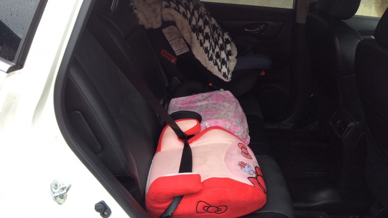 内装後方シート