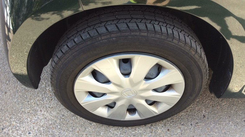 タイヤホイール前