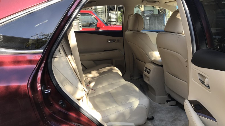 内装後方シート