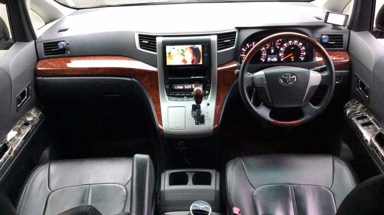 内装インパネ全体