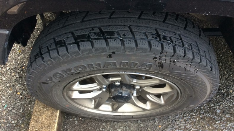 タイヤホイール前