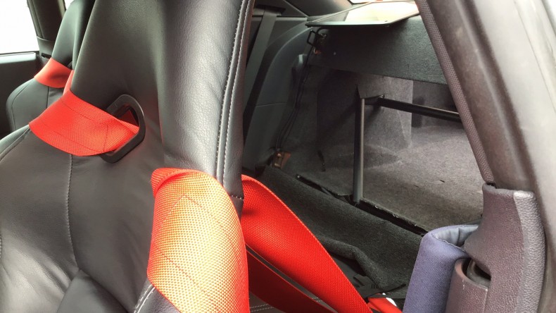 内装後方シート