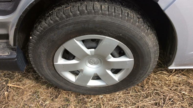 タイヤホイール前