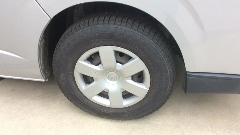 タイヤホイール前