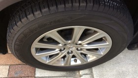 タイヤホイール前