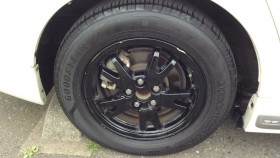 タイヤホイール前