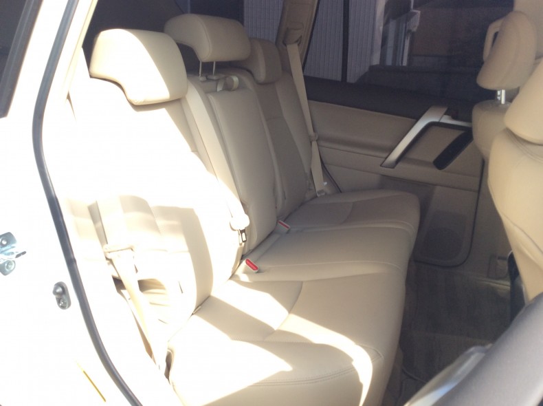 内装後方シート