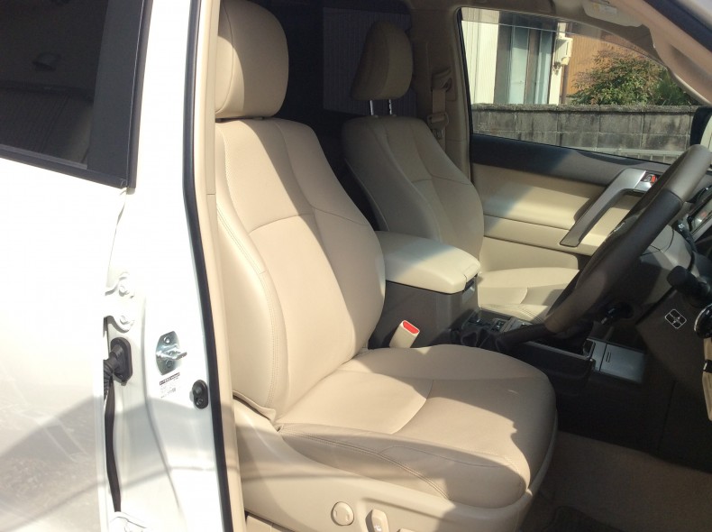 内装前方シート