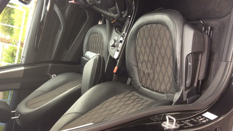 内装前方シート