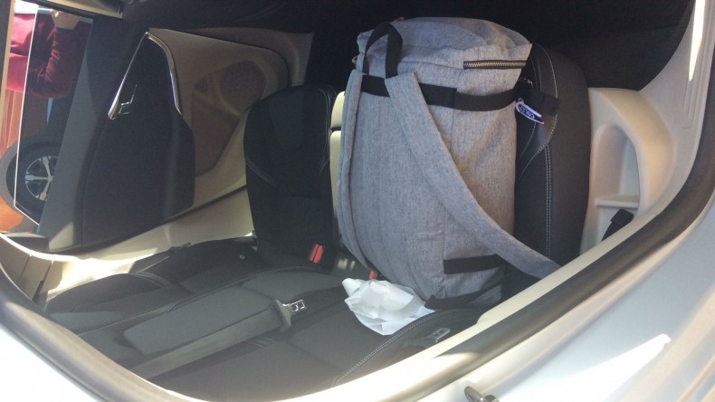 内装後方シート