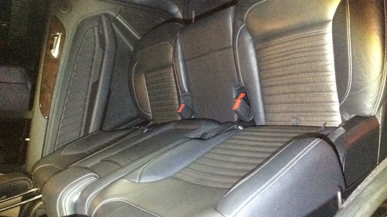 内装後方シート