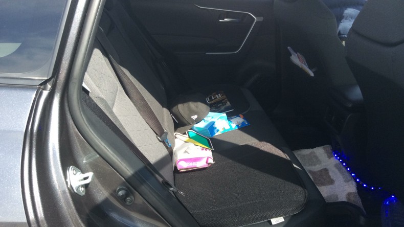 内装後方シート